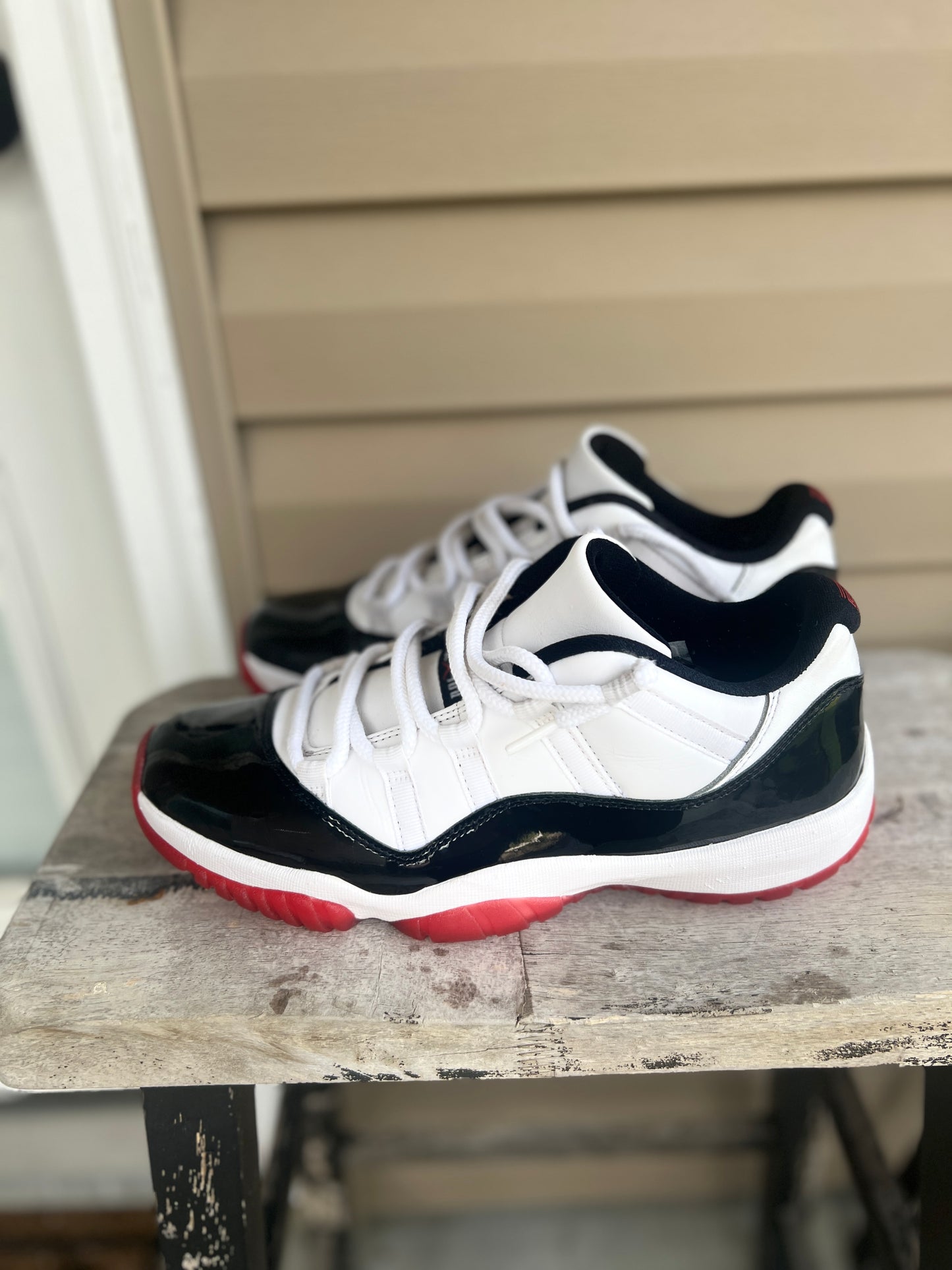 Nike Jordan 11 Retro lows Concrete size 9.5