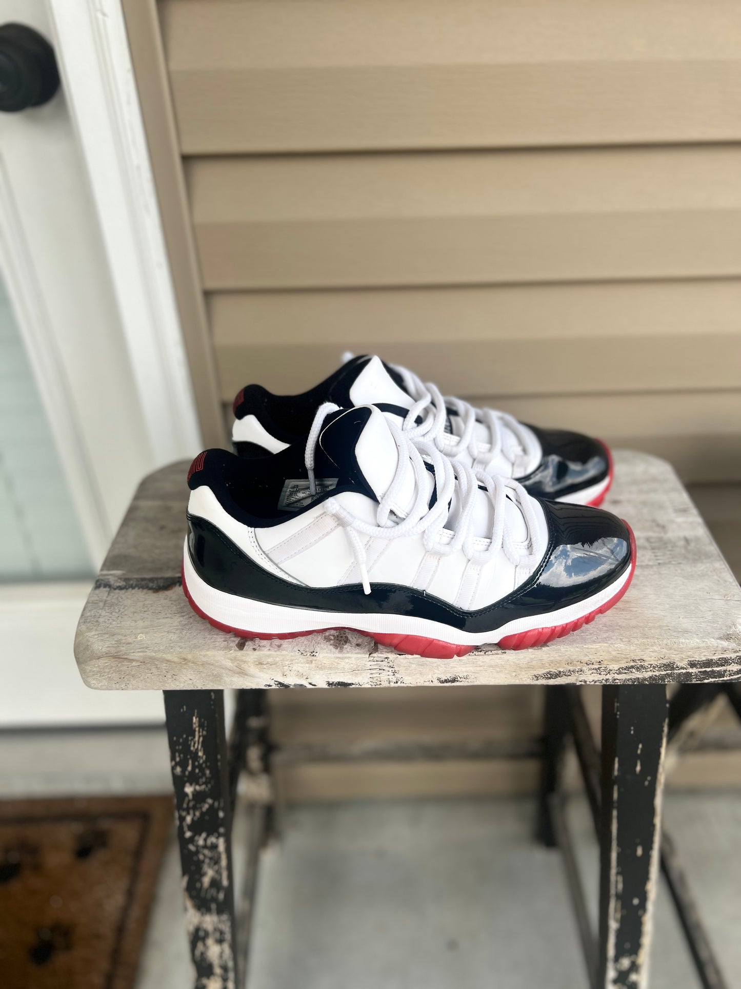 Nike Jordan 11 Retro lows Concrete size 9.5